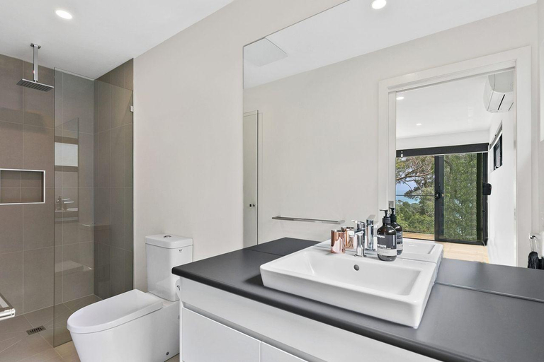 Others 4, Lorne Hiatus, Surf Coast - West