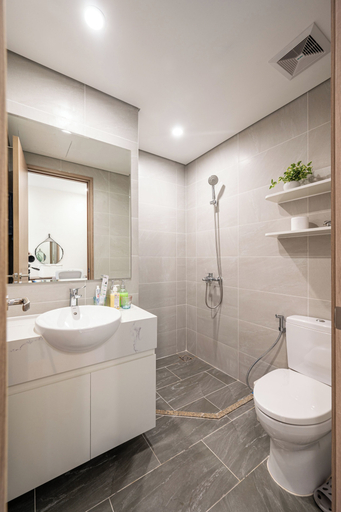 Bathroom, LA Nest - Sunny Sway, District 9