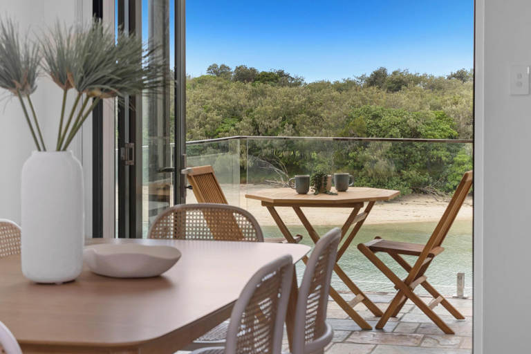 Others 3, Sundaze at Kingy Creek, Tweed Heads
