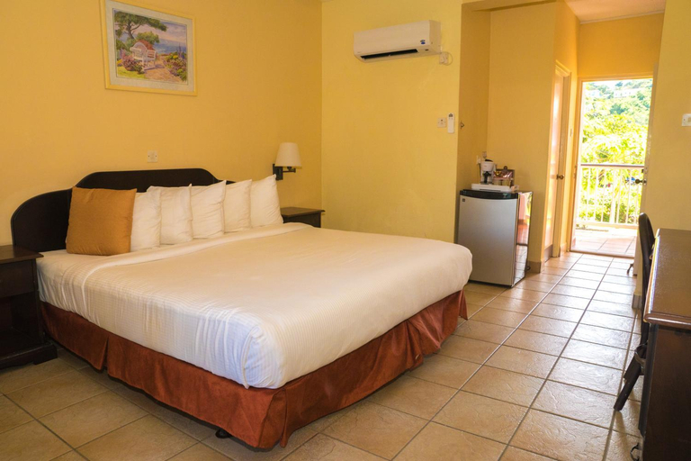 Bedroom 3, Allamanda Beach Resort