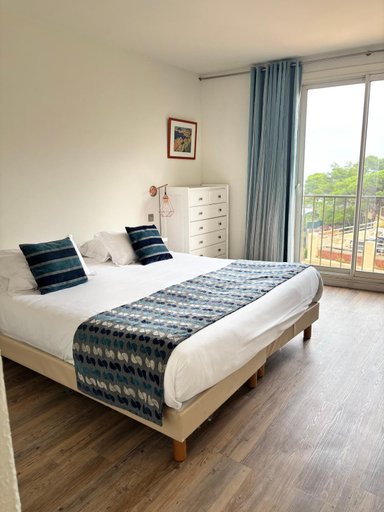 Bedroom 2, Hotel Le Bon Port, Pyrénées-Orientales