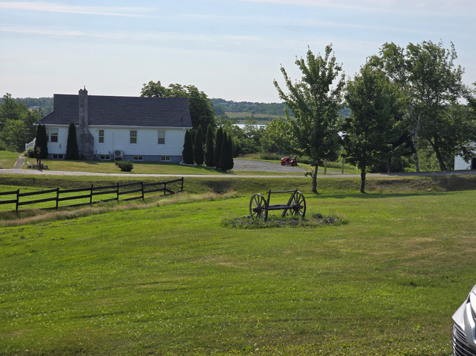 Others 4, MacNeil's Motel, Cape Breton