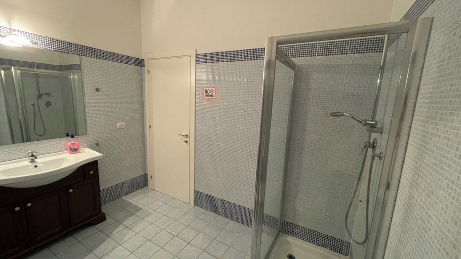 Bathroom 2, Cleo Lavanda, Ancona