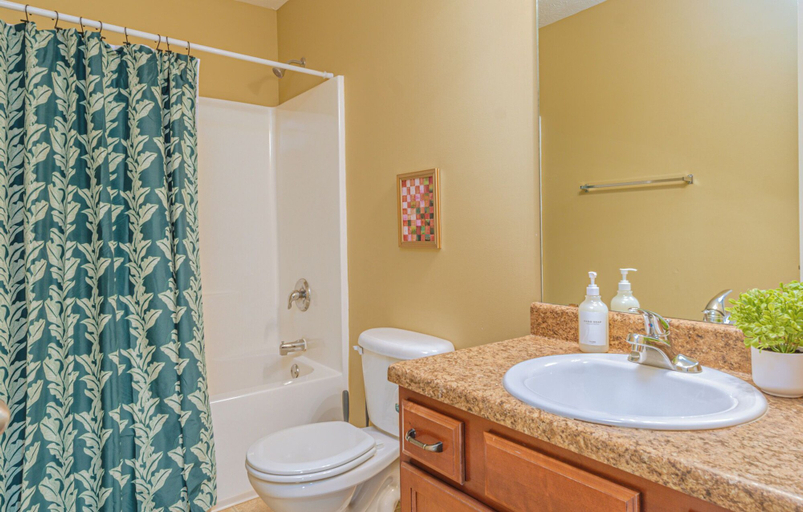 Bathroom 2, Spacious Gem Near Fort Moore, Muscogee