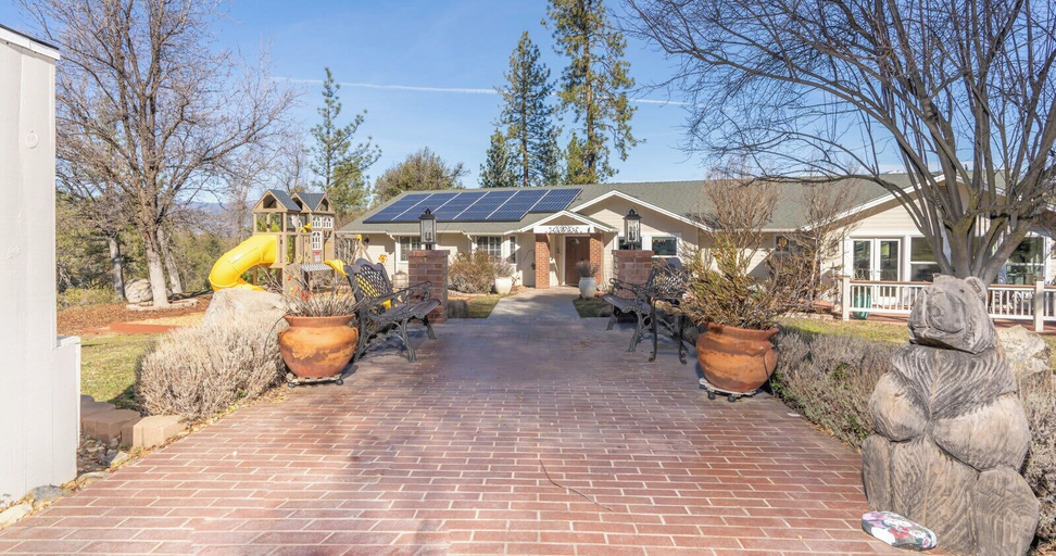 Exterior & Views 2, Awesome Views, Game Room, Hot Tub and More!, Madera