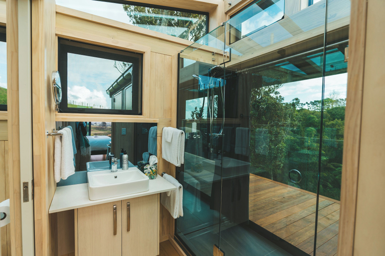 Bathroom, Rewarewa PurePod, Rodney