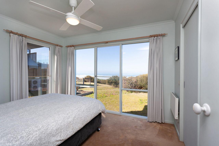 Others 2, Moggs View, Surf Coast - West