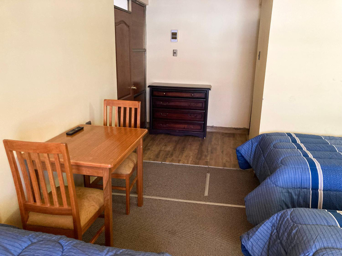 Bedroom 2, Hotel Kukuli, Parinacota