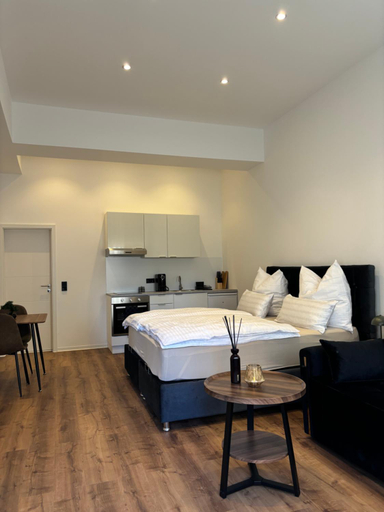 Others 4, Schwentine Apartments mit privatem Whirlpool in Kiel, Kiel