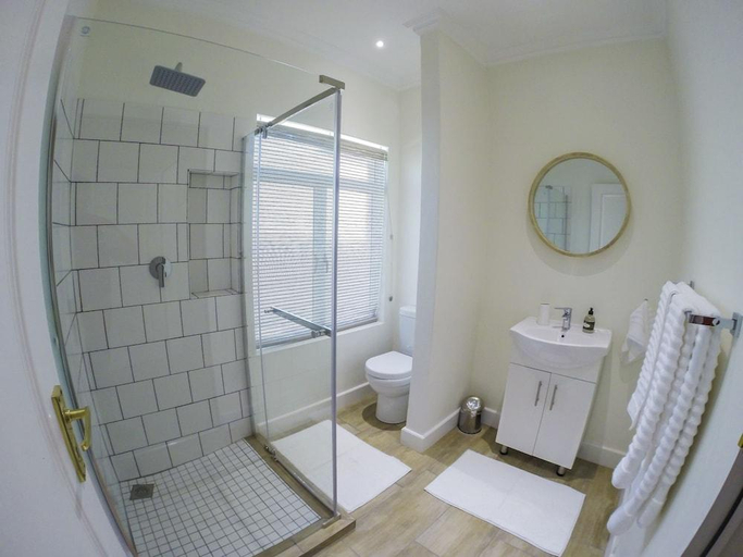 Bathroom 3, Saints Rest, Thabo Mofutsanyane