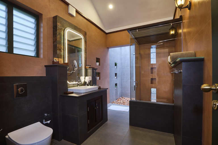 Bathroom 5, Reen Resorts Anavilasam Plantation resort, Idukki