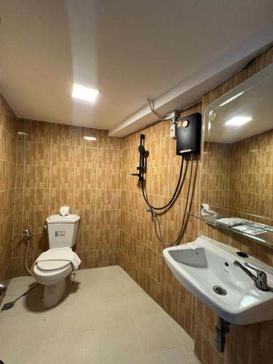 Bathroom 3, Maland House Hostel - Pattaya soi 14 Saisong Road, Pattaya