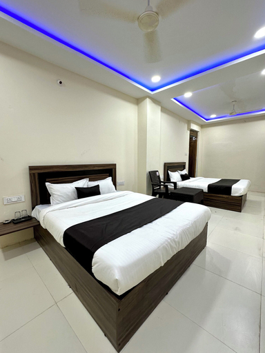 Others 5, Hotel JMD 11, Indore