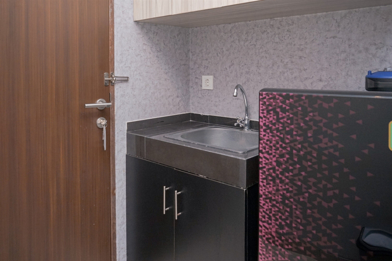 Private kitchen 3, Cozy Studio Apartment At Transpark Bintaro, South Tangerang