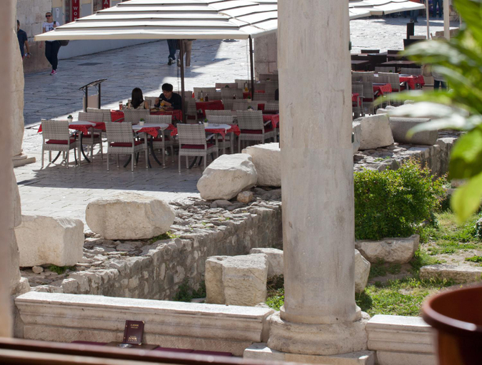 Food & Drinks 5, Unique Luxury Rooms, Split