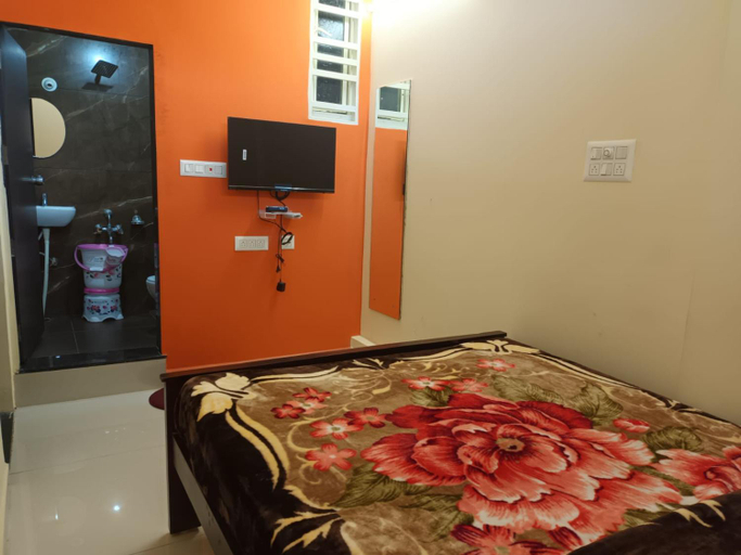 Bedroom 3, Sri Vinayaka Comforts, Mysore