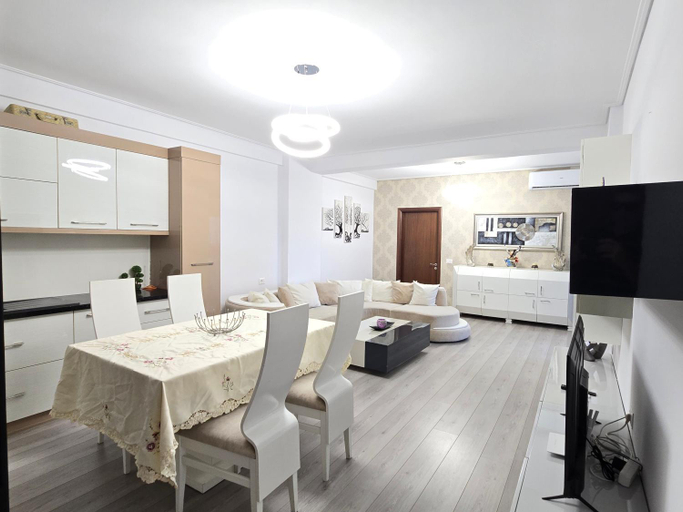 Others 4, Oni Apartments Sarande, Sarandës