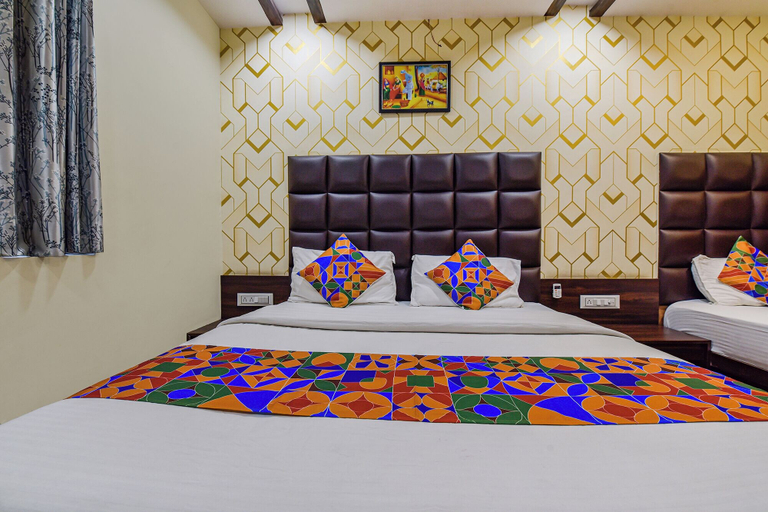 Room 4, FabHotel Silver Inn, Ahmadabad
