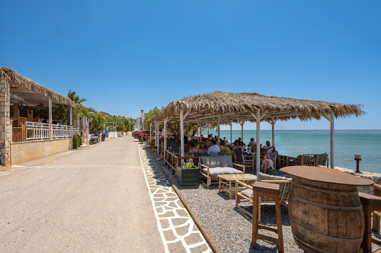 Food & Drinks, Petrina Villa 4, Crete