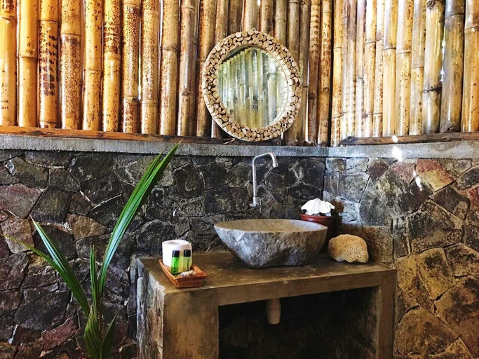 Bathroom 3, Thamarind Resort Gili Gede, Lombok