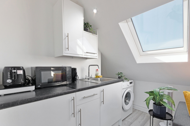 Others 5, City Apartment - Sleeps 4 & Free Parking, London