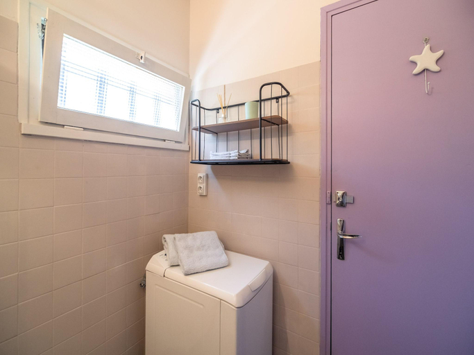 Bathroom 4, Villa in Pouzols with Private Pool, Aude
