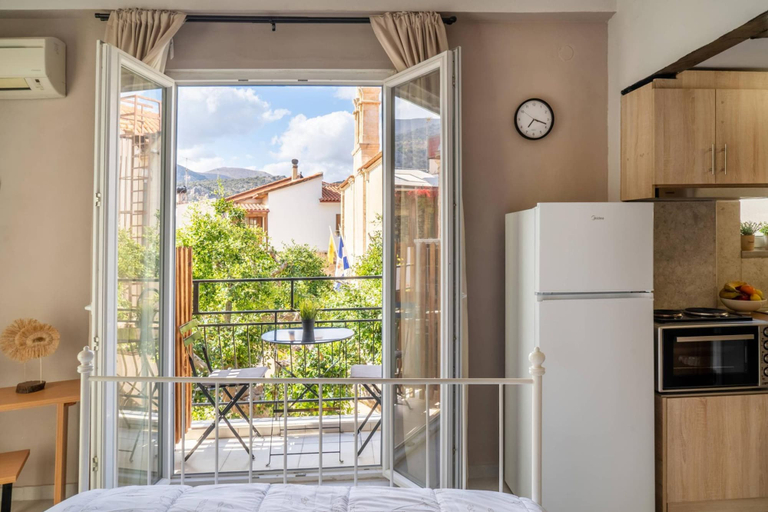 Room 4, Malia s Essences, Crete