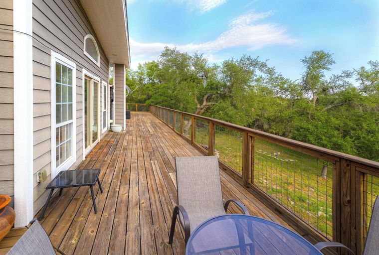 Others 3, Willie's Hill Country Hideaway - Stay for 8 With Hot Tub & Fire Pit, Hays