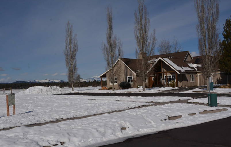 Exterior & Views 2, The Three Sisters Walk to Downtown Sisters, Deschutes
