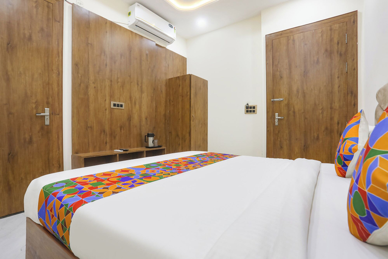 Bedroom 2, Fabhotel Shri Ram Retreat, Mathura