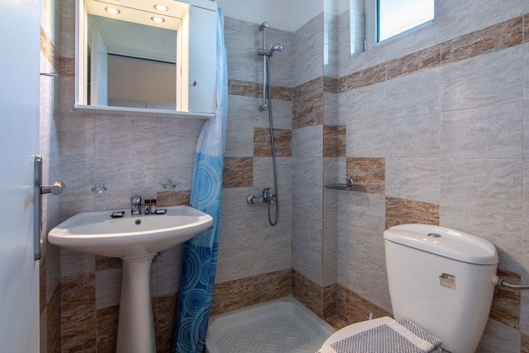 Bathroom 3, Mythos apartments, Crete
