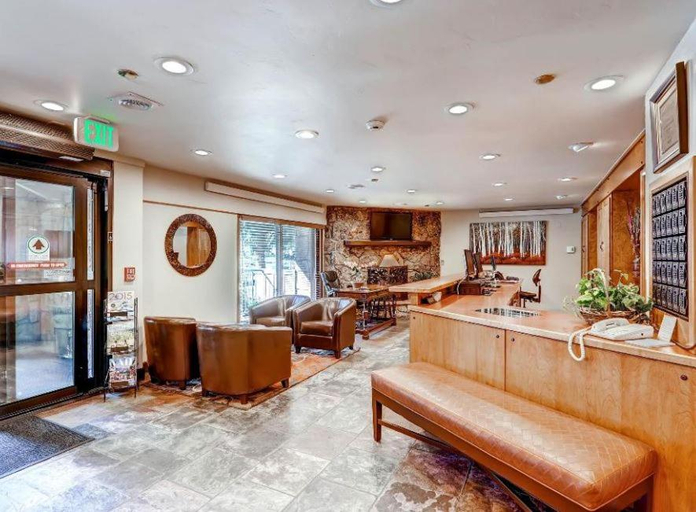 Public Area, GetAways at Falcon Point Resort, Eagle