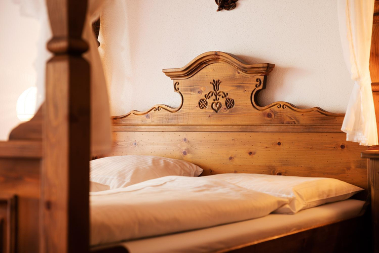 Bedroom 2, Sattelbogener Hof, Cham