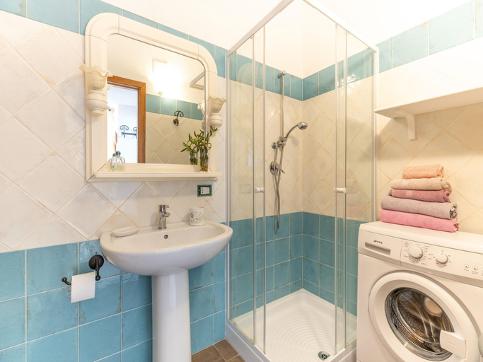 Bathroom 3, Apartment in Cala Gonone by Dolce Acqua Cliff, Nuoro