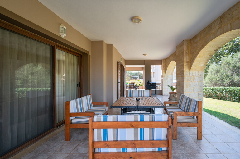 Others 3, Iris Villa, Crete