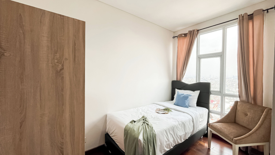 Room 5, Spacious And Comfortable 3Br Apartment At Lucky Tower Residence, Jakarta Barat