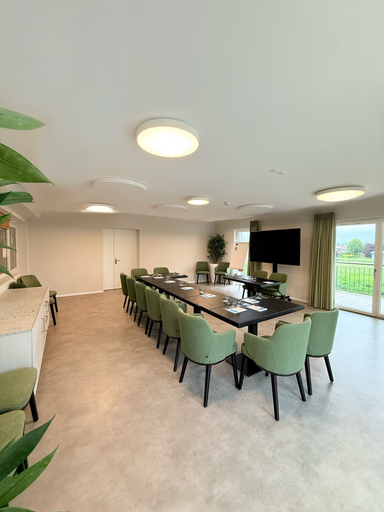 Business Facilities, Alparthotel, Monthey