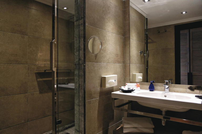 Bathroom 5, Riu Tikida Beach, Agadir-Ida ou Tanane