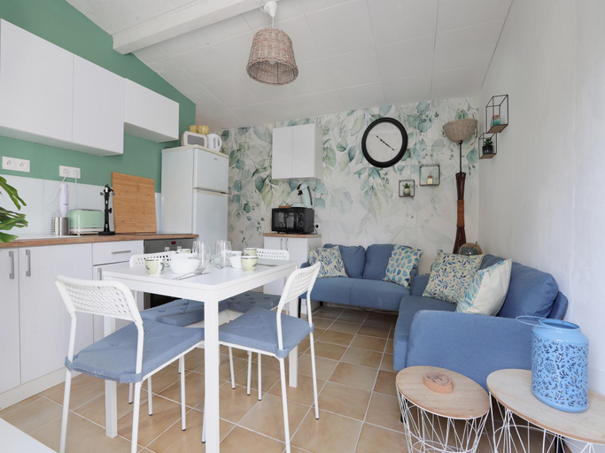 Others 2, Holiday Home in Gargas with Pool and Nature, Vaucluse