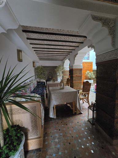 Food & Drinks 4, Riad Sidi, Zouagha-Moulay Yacoub