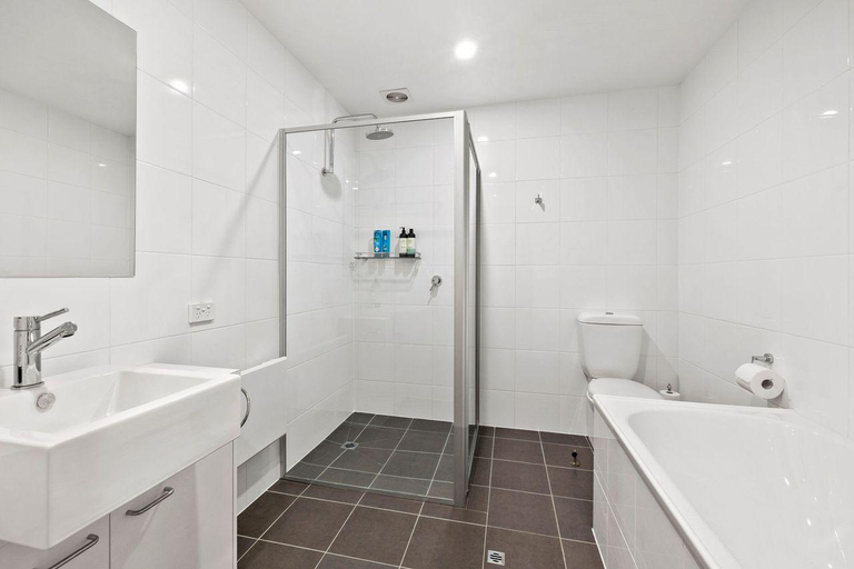 Bathroom, George St Retreat, Surf Coast - West
