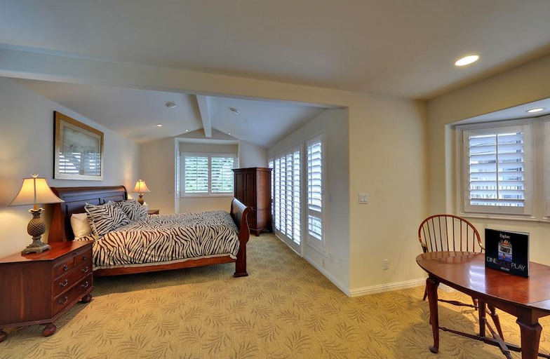 Bedroom 2, Saratoga Oaks Lodge, Santa Clara