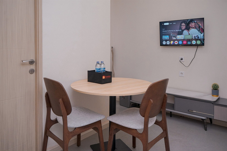 Living room, Minimalist 1Br With Extra Room Tokyo Riverside Pik 2 Apartment, Tangerang