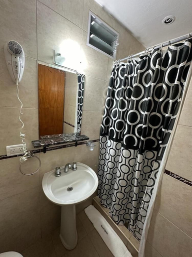 Bathroom 2, Hotel Quito, Distrito Federal
