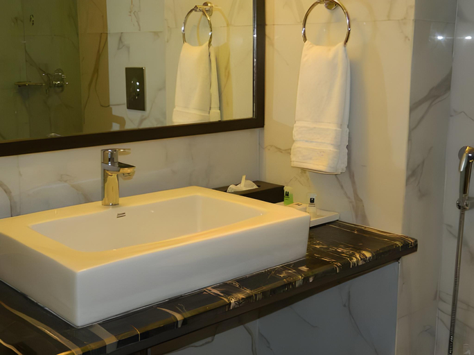 Bathroom 4, The President - A Boutique Hotel, Ahmadabad