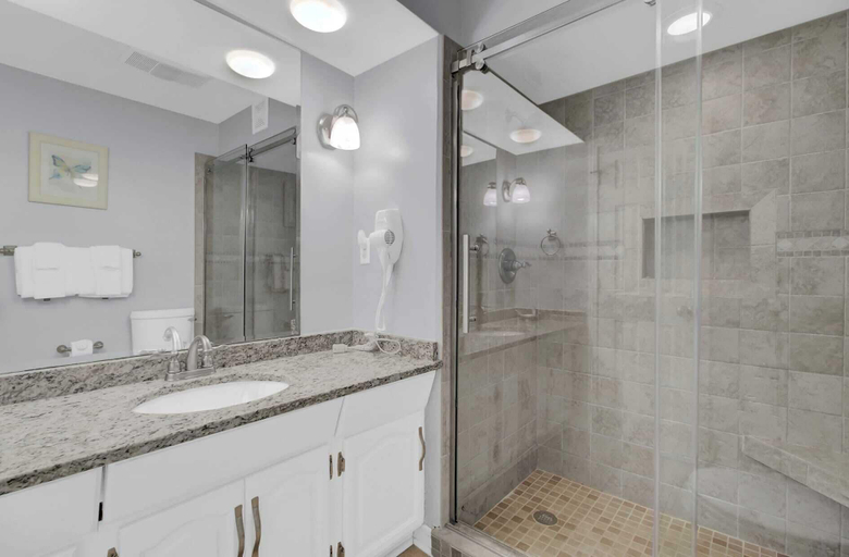Bathroom 4, 103 H Tidewater by Avantstay Walk to Beach Community Pool, Charleston