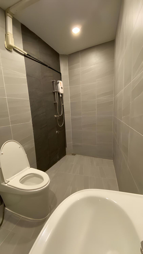 Bathroom 3, Casa Yaowarat, Samphantawong