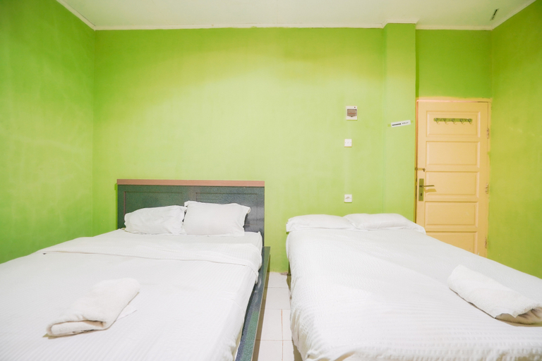 Bedroom 4, Urbanview Hotel Mine Residence Syariah, Padang