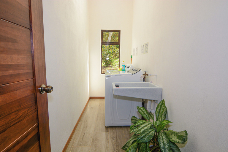 Bathroom, Nambi Monteverde, Puntarenas