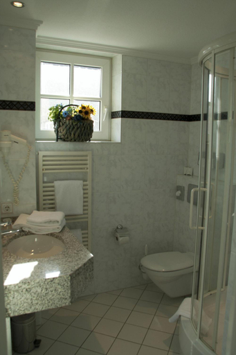 Bathroom, Hotel Friesenhof, Segeberg